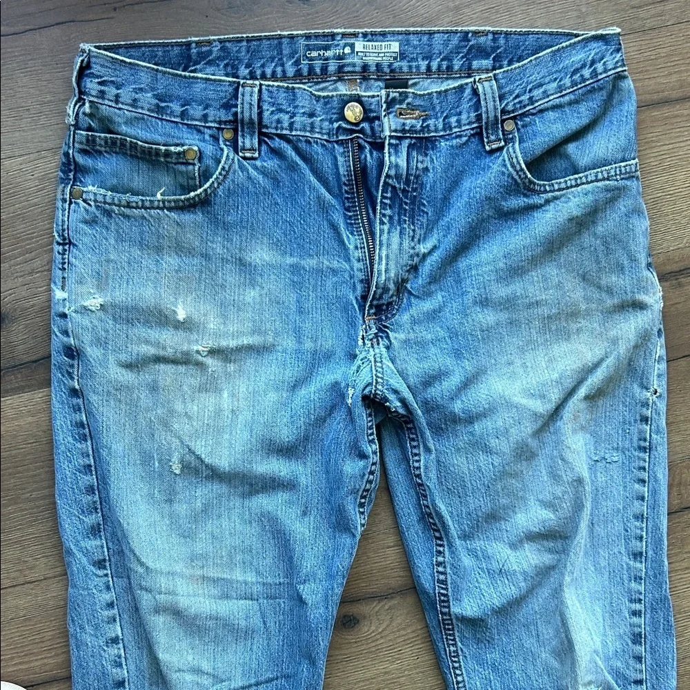 Carhartt Men's Blue Distressed Jeans. ! 36x30